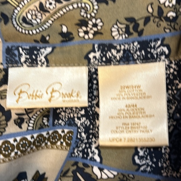 Bobbie Brooks Paisley Button Up Short Sleeve Top Collar V Neck Women’s 22W/24W - Picture 6 of 6